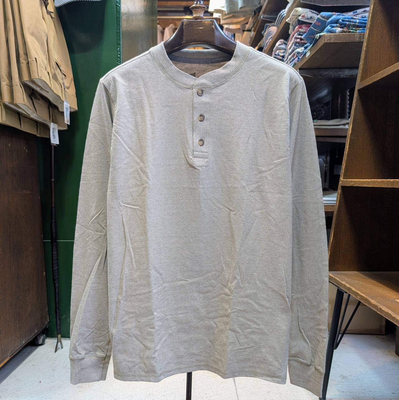 The Beefy　= L/S henley neck =